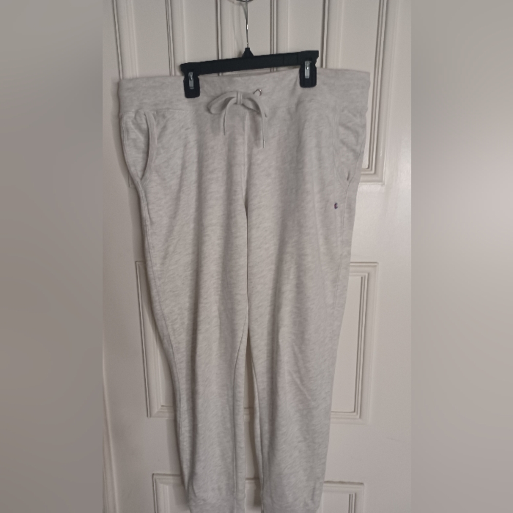 Champion Sweatshirt  Size Large White Gray New With OUT Tag